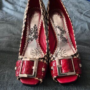 Naughty Monkey Size 9 Red Heels